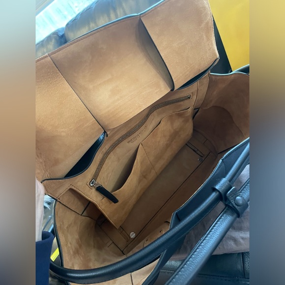 NWT BOTTEGA VENETA ARCO FLAP TOTE MEDIUM - Picture 8 of 11